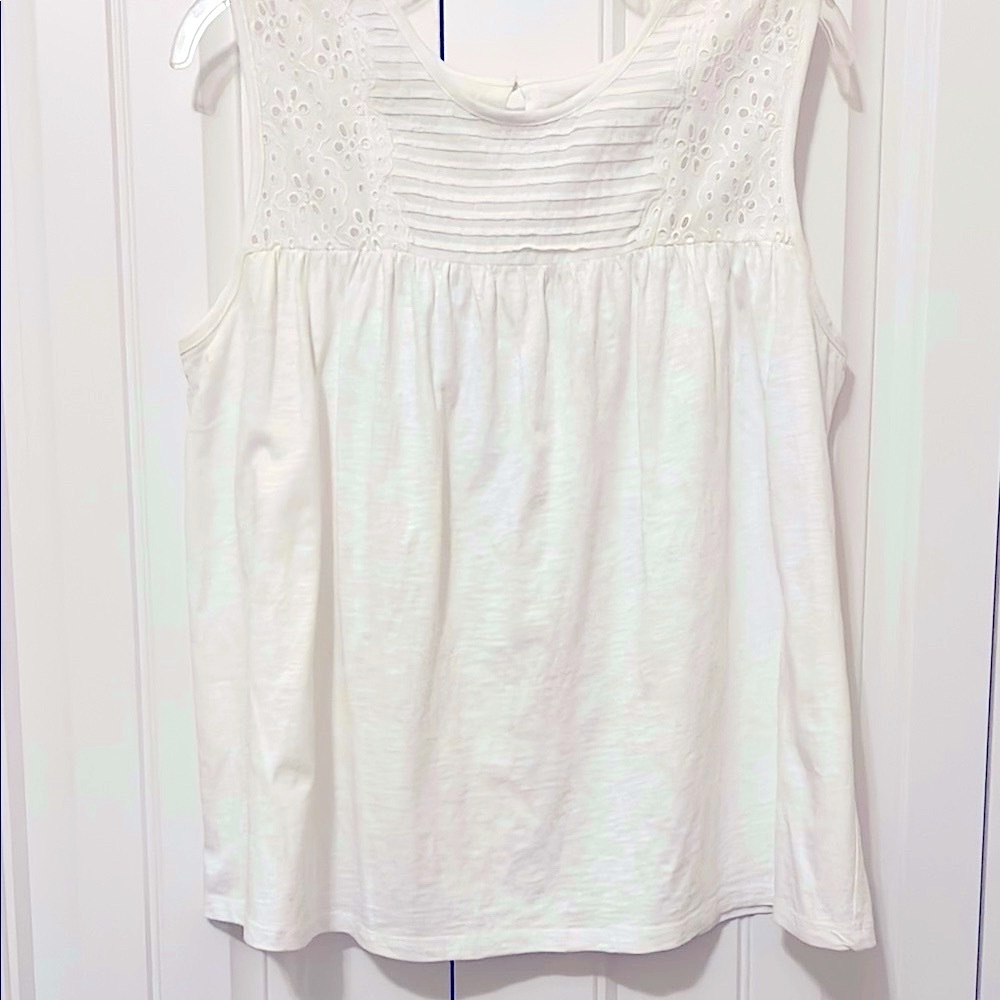 St John’s Bay -White sleeveless Top